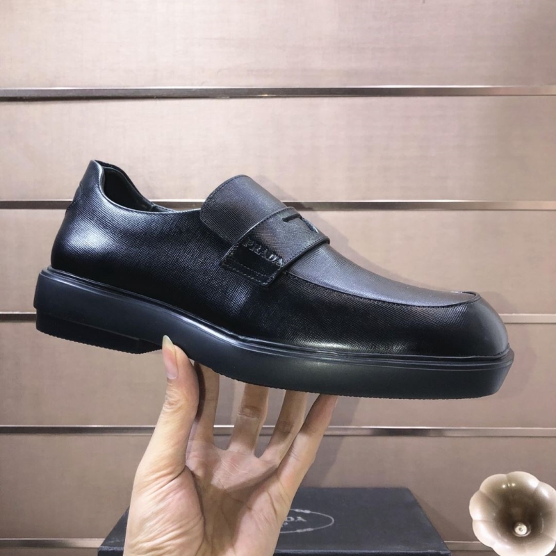 Pra*a leather shoes